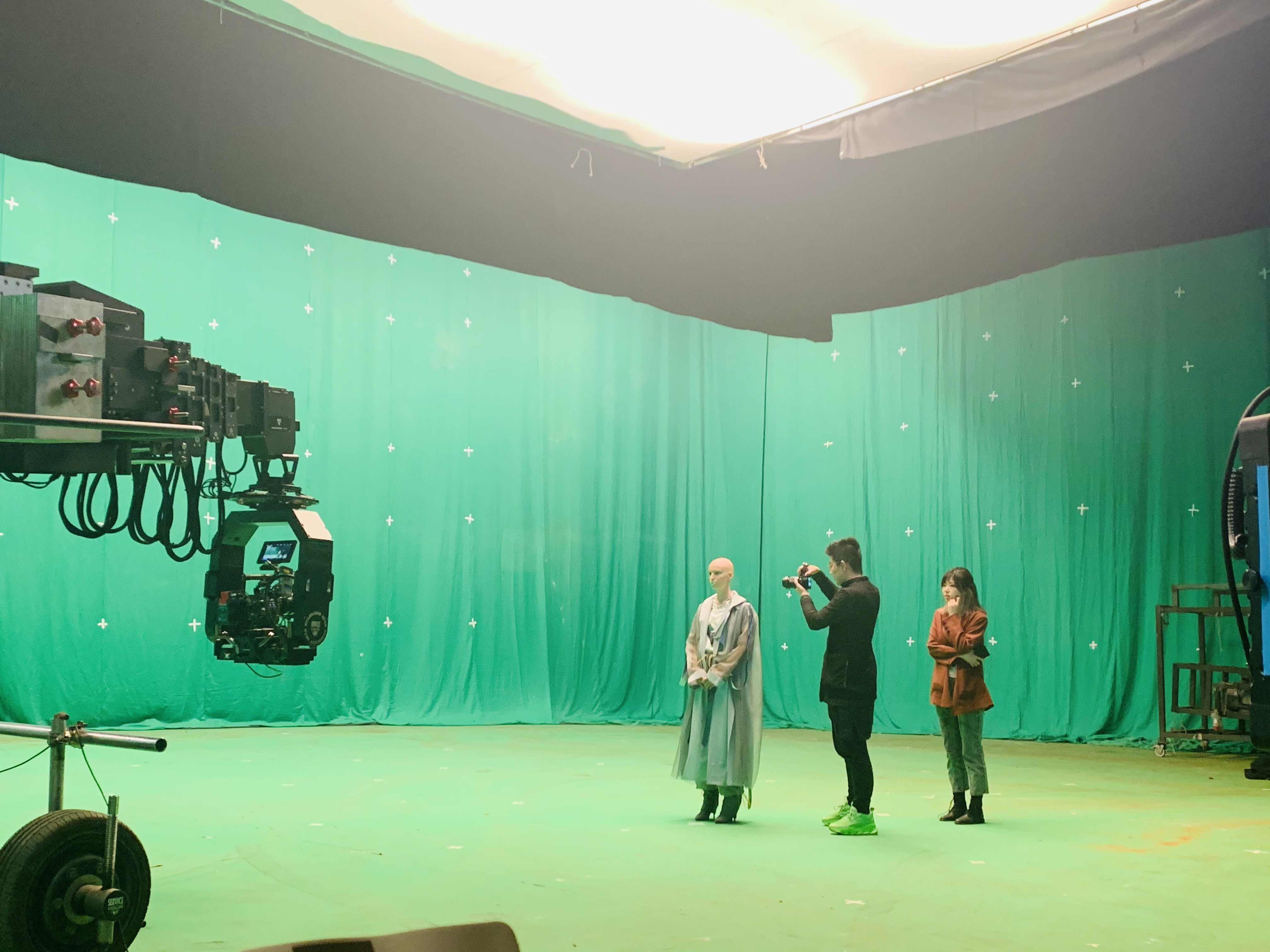 Behind the scenes 1